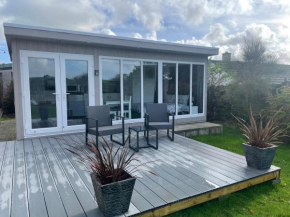 The Garden Room - A cosy country stay in Cornwall